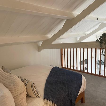 Вилла The Coach House At Old Hundred Courtyard Tormarton Экстерьер фото